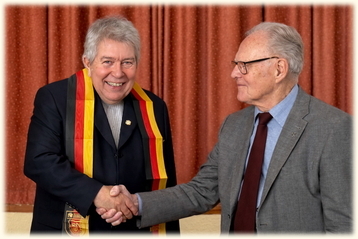 T&auml;ve Schur gratuliert G&uuml;nter Grau  zum 75. Geburtstag