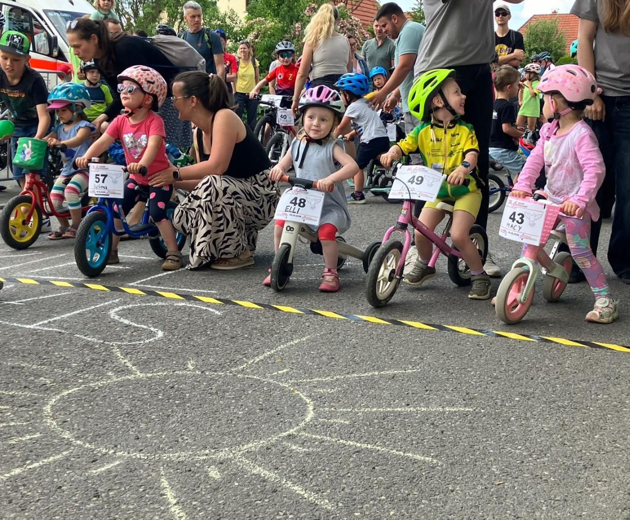 Start der Kleinen Friedensfahrt in Kurort Hartha