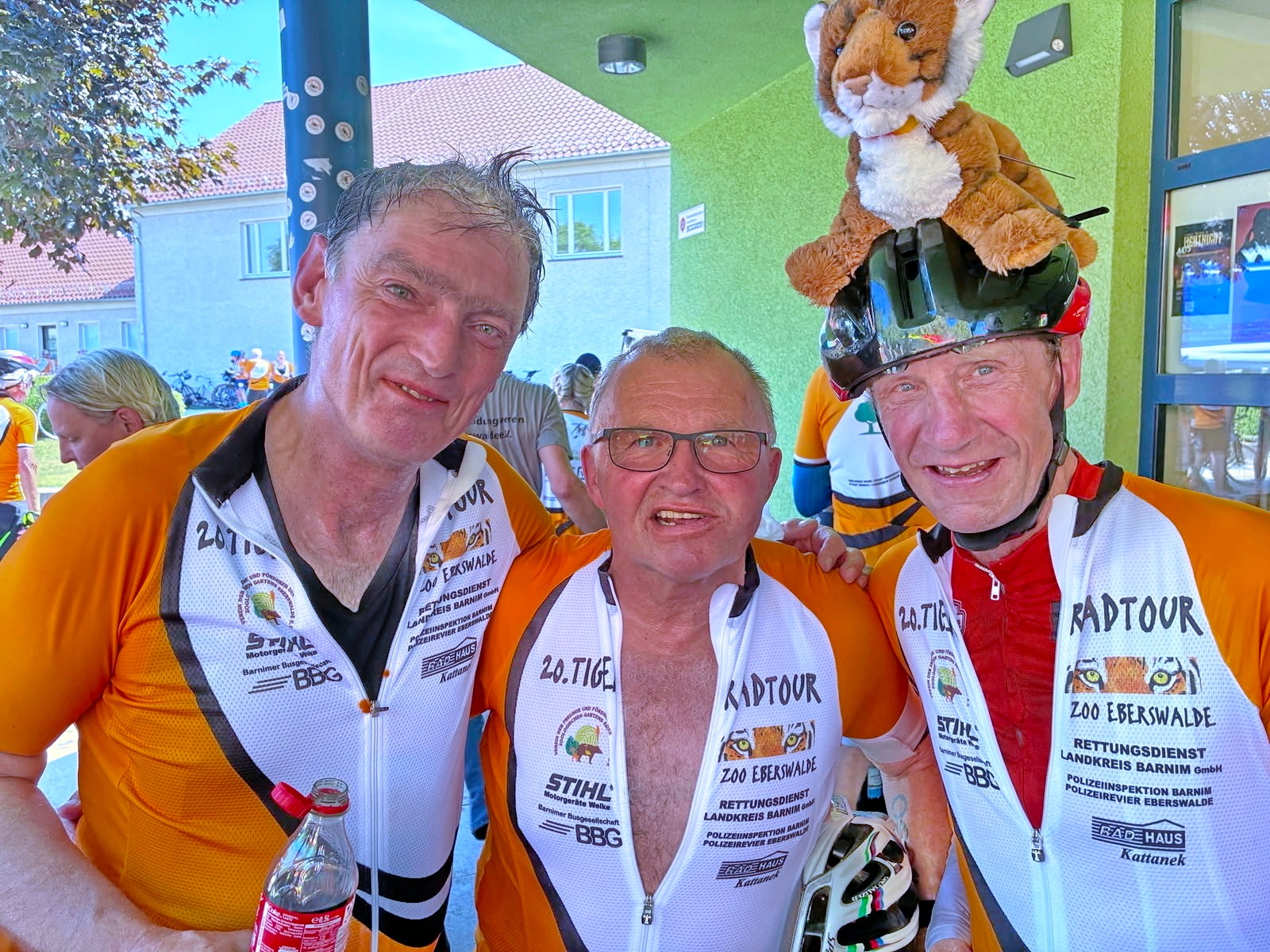 Radfahrer der Tigerradtour nach der Fahrt