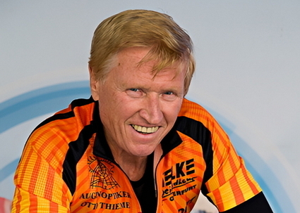 Dr. Lutz Mögling bei seiner 25. Tour de France